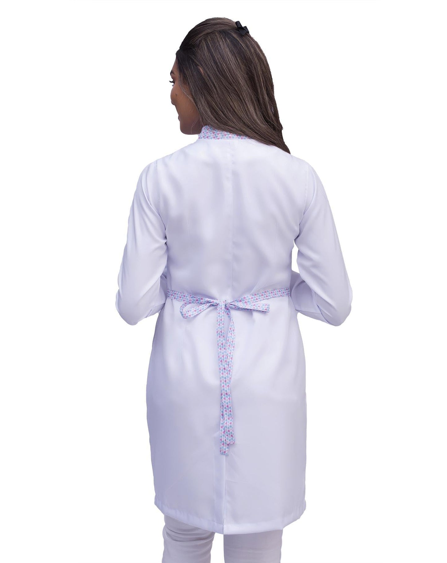 Jaleco Detalhes Lovely - jalecos-mania Bordado, Botões Visíveis, Branco, Estampa Corações, Feminino, Gabardine Premium, Gola Padre, Jalecos, Jalecos Mania, Manga Longa, Punho de Malha